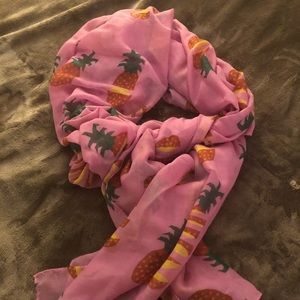 Lightweight Pineapple Scarf